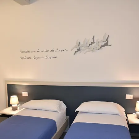 La Rosa Dei Venti 4* צ'יביטאנובה מארקה