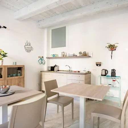 La Rosa Dei Venti לינה וארוחת בוקר צ'יביטאנובה מארקה